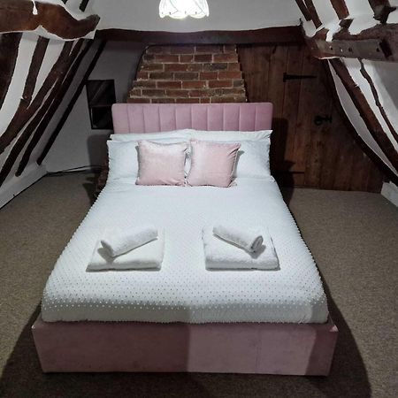 Two Bedroom Grade Ll Cottage At Az Luxury Stays Honey Horsefield With Wifi And Free Parking Hundon Екстер'єр фото